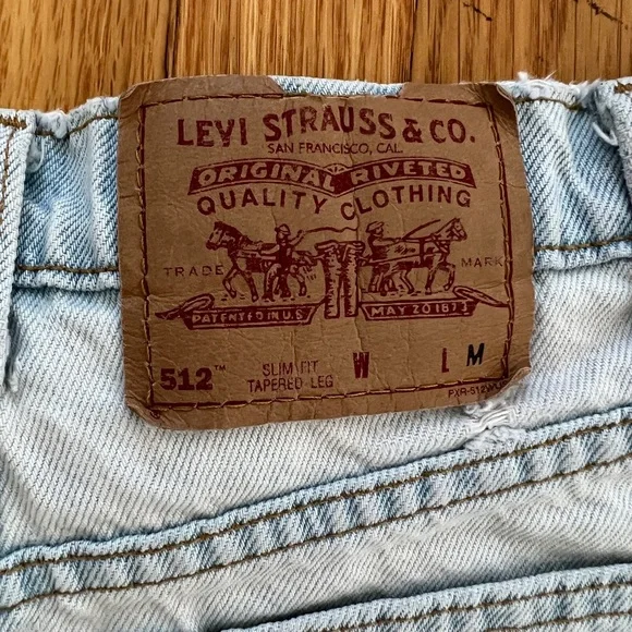 Vintage Levi’s 512 Shorts - Picture 3 of 5